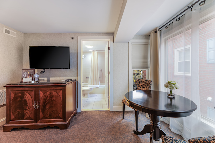 Doylestown Inn Interior19